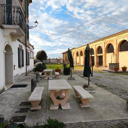 Volivia Relais Panzió Pegognaga Kültér fotó